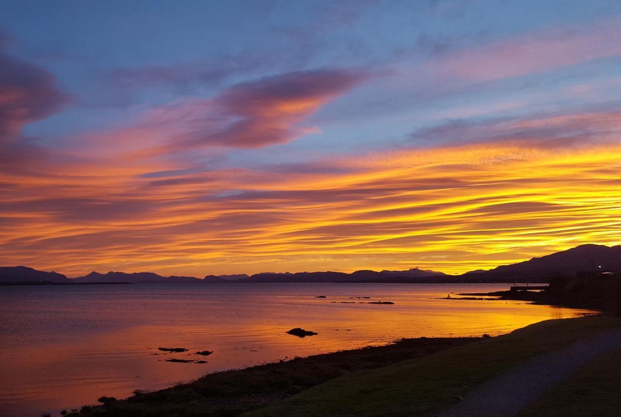 Skye Basecamp Hostel, Broadford Bay, Isle Of Skye Exterior foto